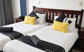 Hoedjiesbaai Hotel
